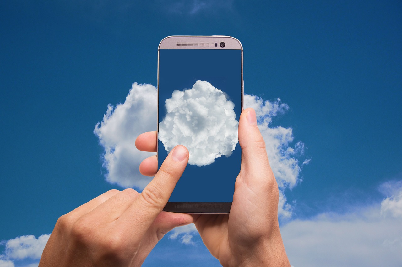 cloud 2537777 1280 - GigaFile-ギガファイル便の使い方ナビ　iPhoneとスマホに無料ダウンロード